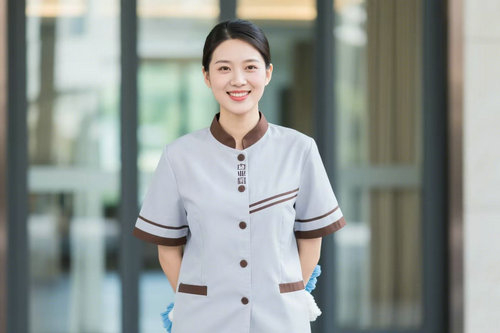 济南如何选择适合物业保洁工作服的面料？